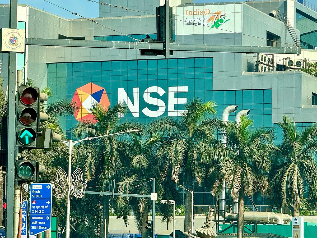 SEBI's Uniform Fee Rule BSE, NSE Revise Transaction Fees Effective